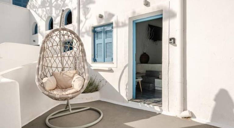 Holiday apartment with patio & yard — photo 5