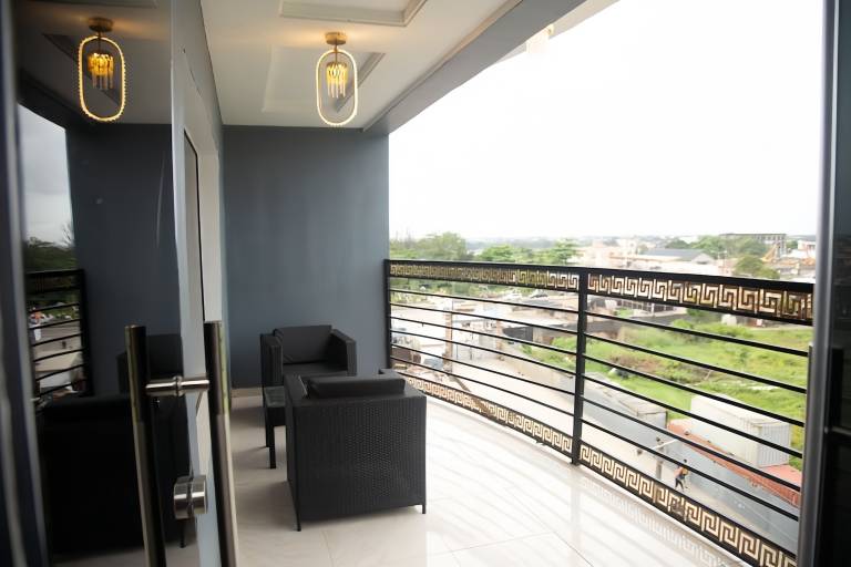 2-Bed Luxury Flat - Pet Friendly - Pool - Gym in Lagos