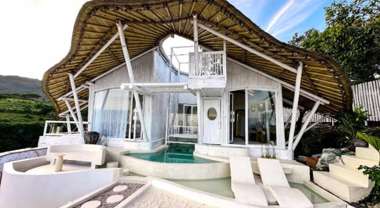 Villa with pool — photo 2