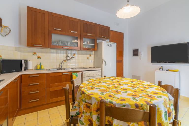 Rental apartment with terrace | City view — photo 5