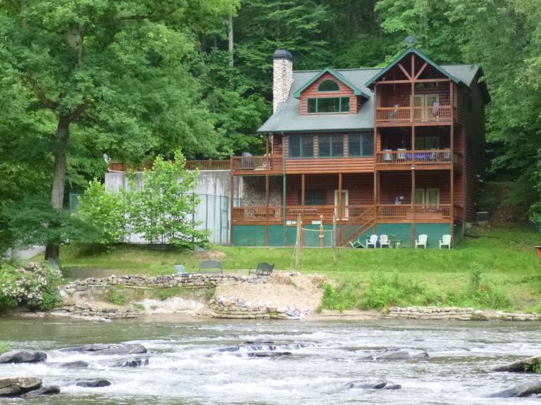 Lodge  Ellijay