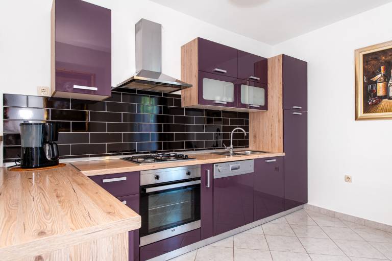 Fully equipped house with private pool, terrace & garden | Garden view | Pet-friendly — photo 4