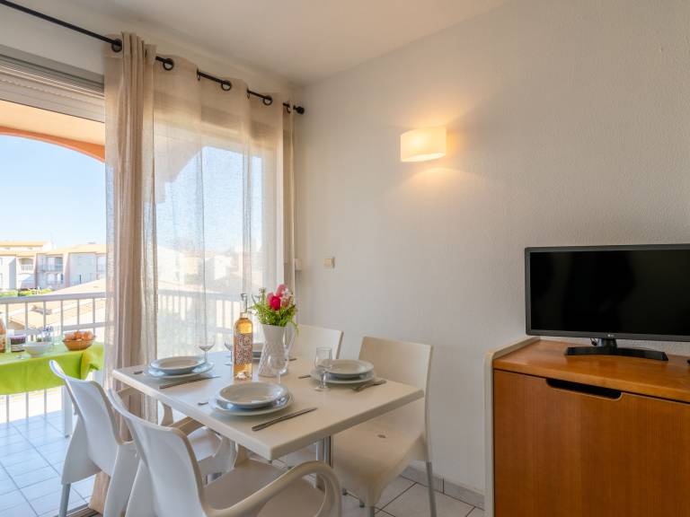 Lovely apartment with patio & pool | Beach nearby | Pets are welcome — photo 3