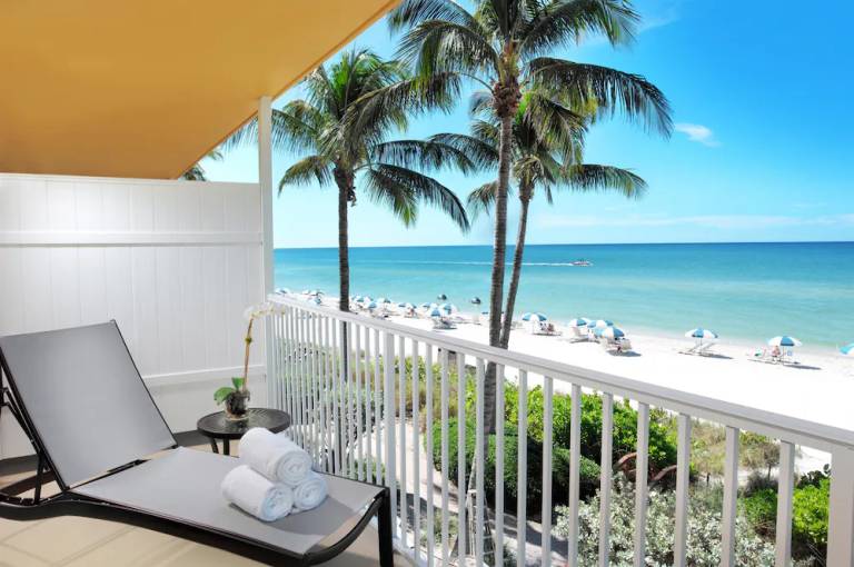 Resort  Pelican Bay