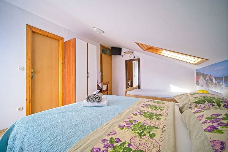 Matana Pomena - A3 One-Bedroom Apartment with Balcony and Park View — photo 5