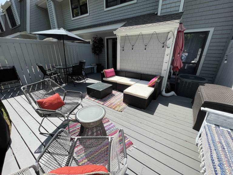 Condo  Tuckahoe