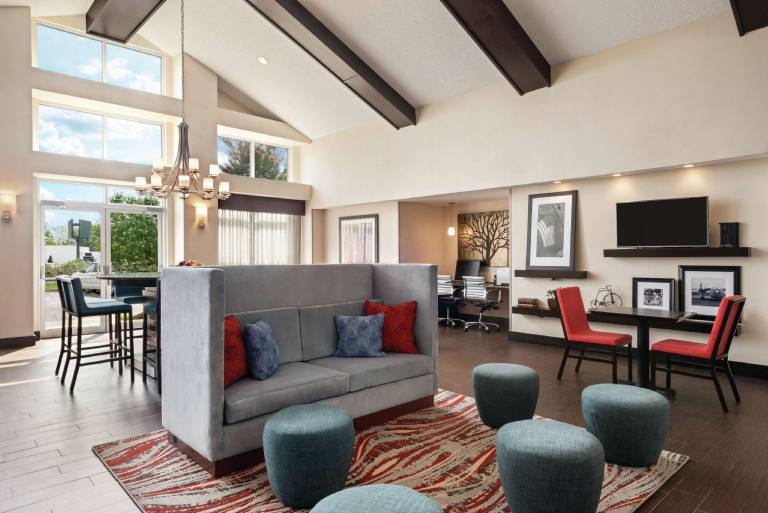 Hampton Inn & Suites Ft. Wayne-North — photo 2