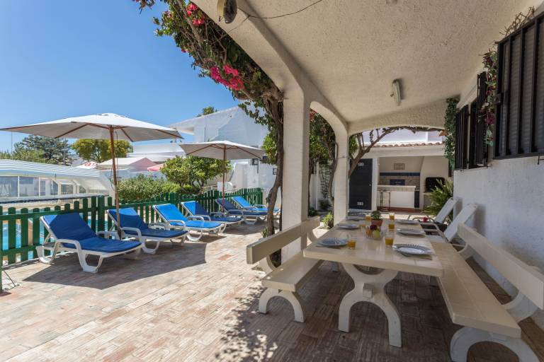 Spacious Villa "Morena" with Wi-Fi, Garden, Terrace, Balcony & Pool — photo 4