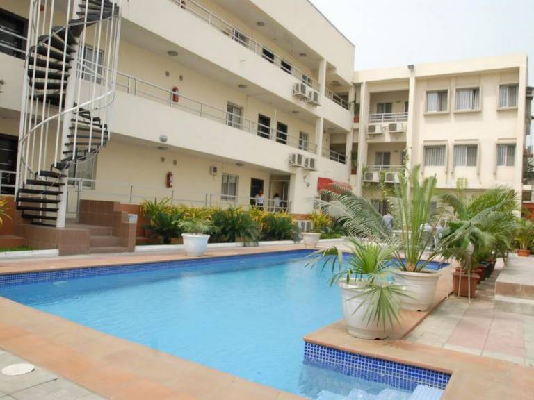 80 m² Apartment mit Hotelservice