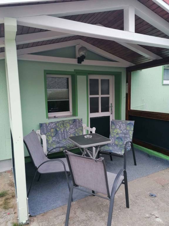 Holiday apartment with garden — photo 2
