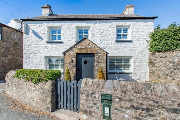 2 Bed in Barbon oc b32217