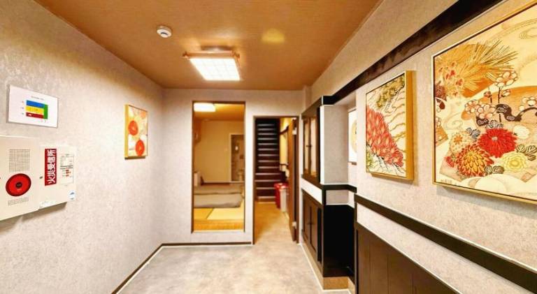 Big villa | Next to Dōtonbori | Pets allowed — photo 4