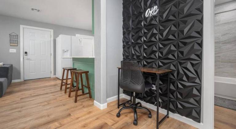 Charming vacation home with hot tub | Dogs allowed in Oklahoma City, OK