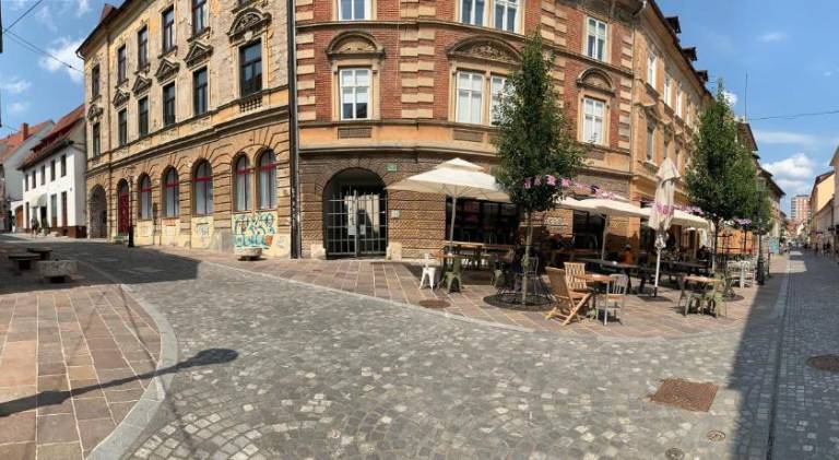 Apartment with patio | Next to Ljubljana Castle | Suitable for remote work | Pet-friendly — photo 4