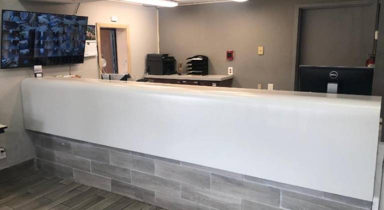 American Inn and Suites — photo 4