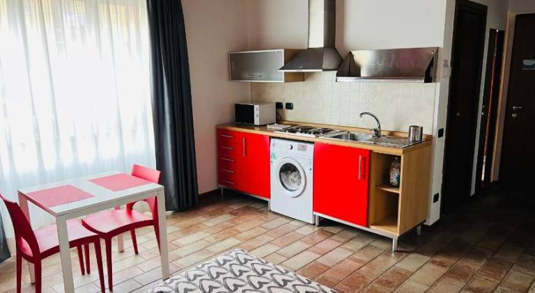 Apartment with terrace & garden — photo 3