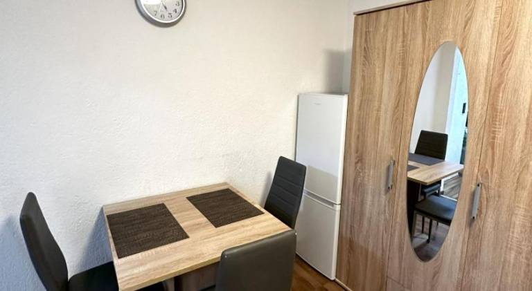Apartment with 2 rooms for 5 persons — photo 2