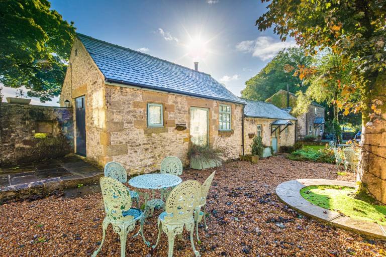 Beautiful cottage with yard & pool | Dogs allowed — photo 2