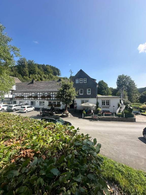 Lovely vacation home with yard & barbecue | Pets are welcome in Schmallenberg