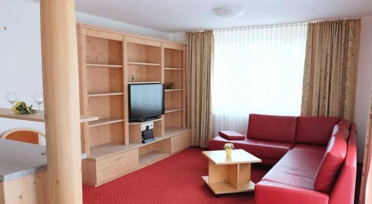 Rental apartment with 3 rooms for 7 persons — photo 2