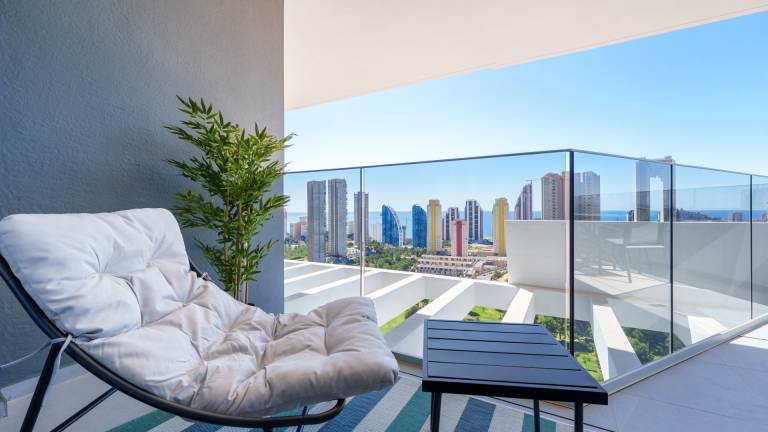 EAGLE TOWER sea view apartment in Benidorm