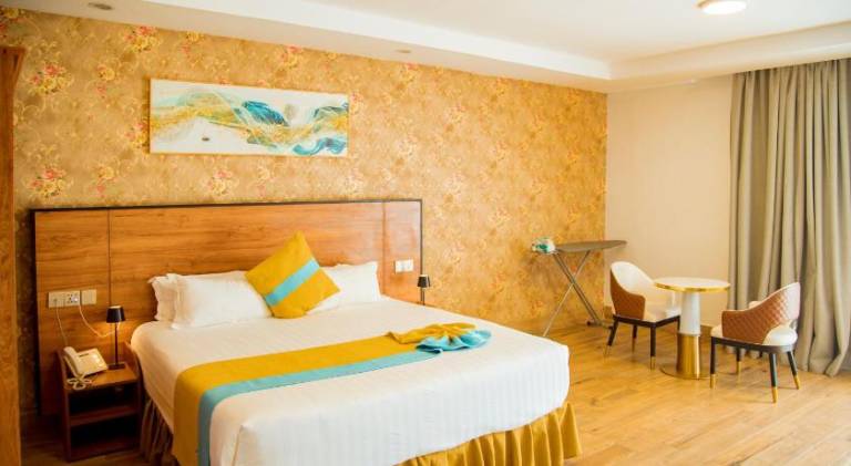 CENTRIC HOTEL — photo 2