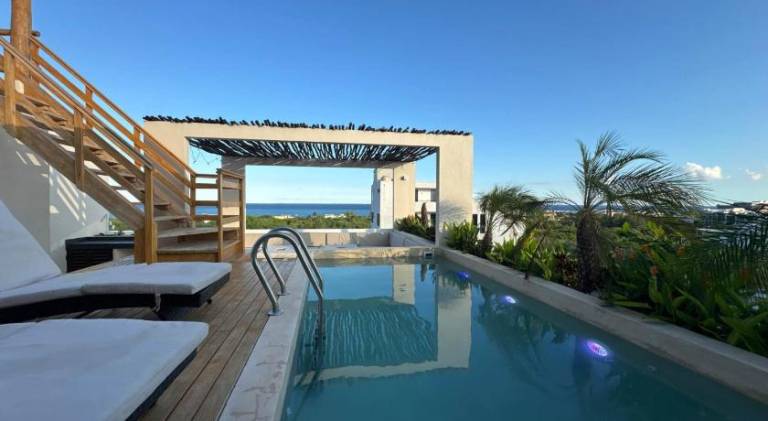 Rental apartment with hot tub & pool in Playa del Carmen