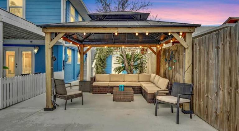 Big vacation home with pool | Next to the beach | Good for workation | Pet-friendly — photo 4