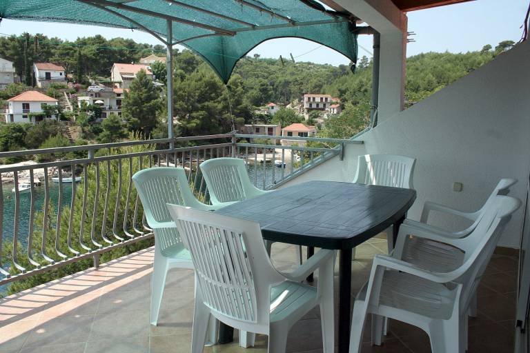 Lovely rental apartment with patio, garden & barbecue | Sea view | Beach nearby | Pets allowed — photo 2