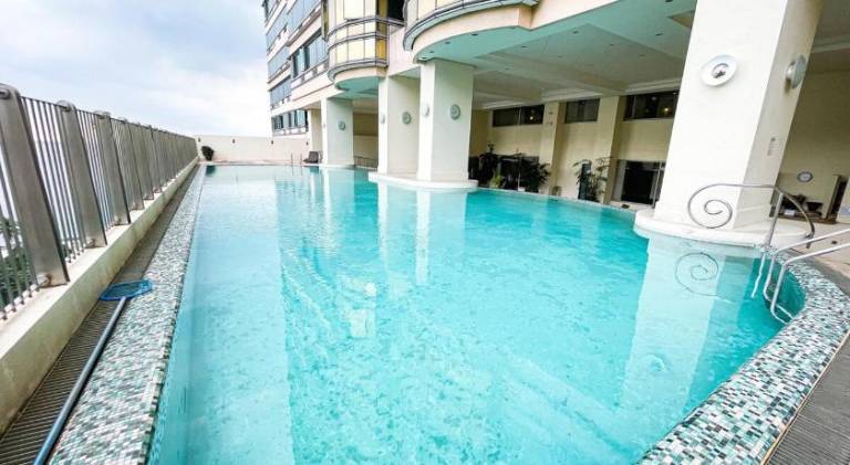 Stunning & Luxury 4BR in Manila Bay White Beach in Manila