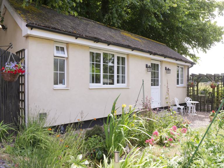 Child-friendly beautiful cottage with garden | Pets allowed in Great Yarmouth