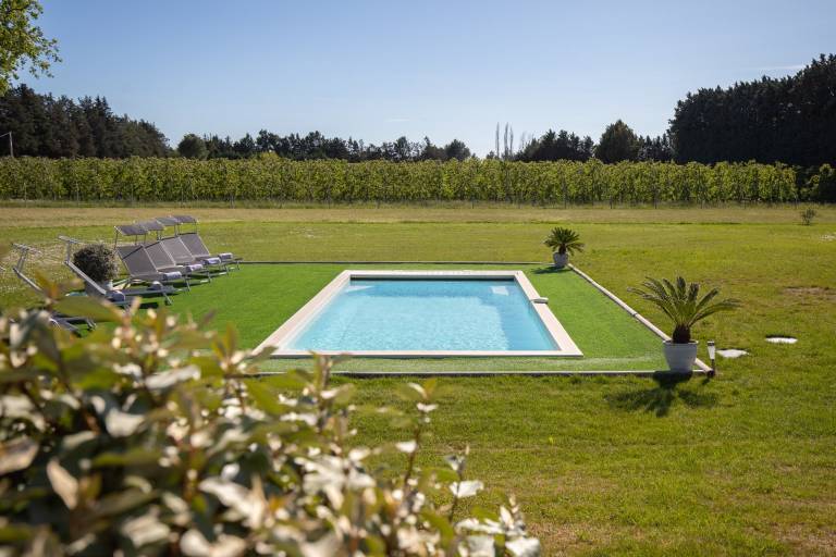 Vacation home with private pool, terrace & barbeque | Mountain view — photo 2
