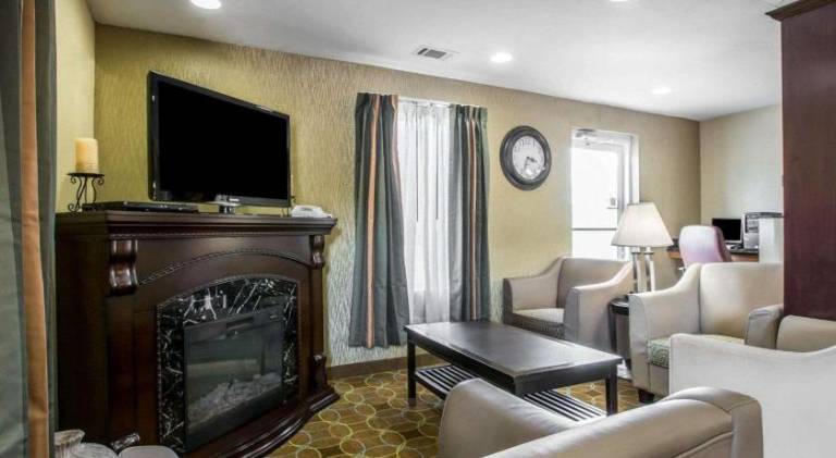Quality Inn Greenwood Hwy 25 — photo 3