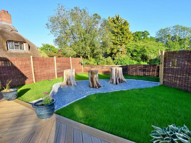 House with garden & jacuzzi — photo 2