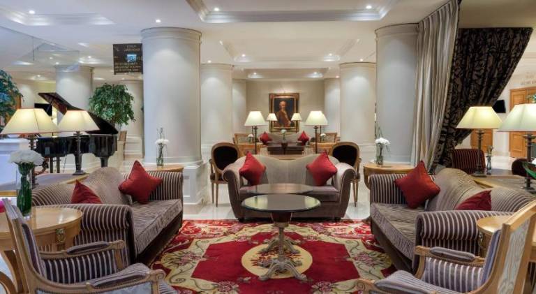 Royal Manotel Hotel — photo 3
