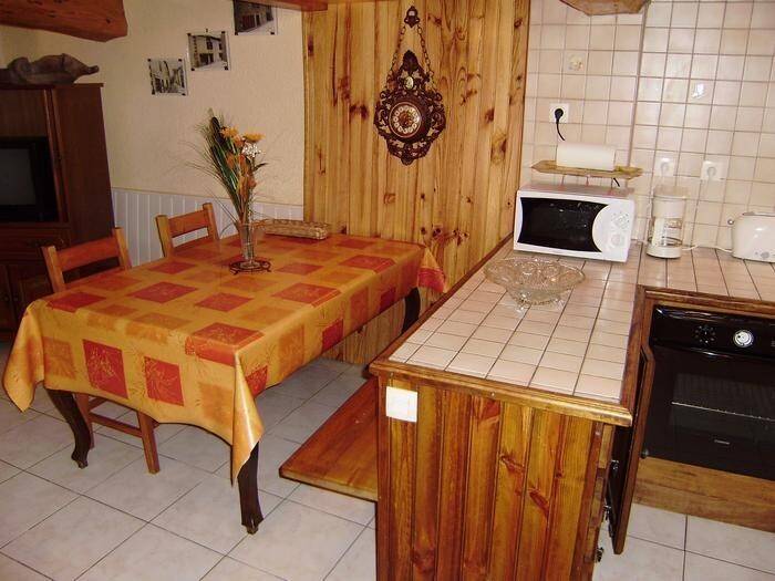 Fully equipped charming gite with yard & barbecue | River view | Dogs allowed — photo 2