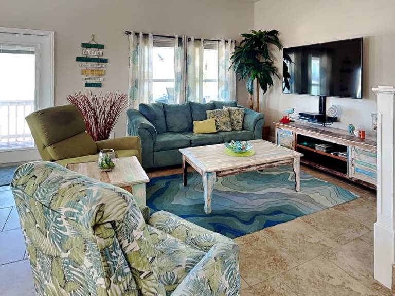 Island Charm — photo 4
