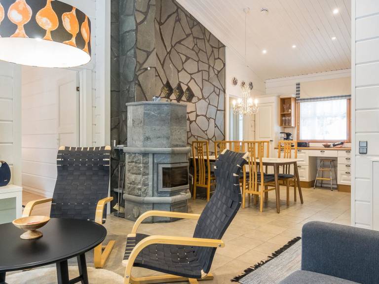 Vacation home with terrace & sauna — photo 3