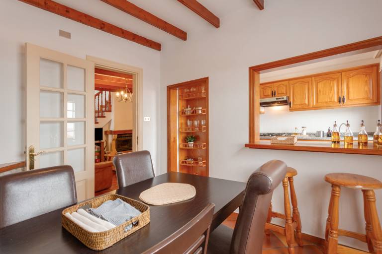 Holiday Apartment 'La Casa De Vilaflor' with Mountain Views and Wi-Fi — photo 3