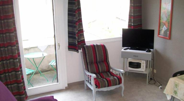 Holiday apartment with 1 room for 6 persons — photo 2
