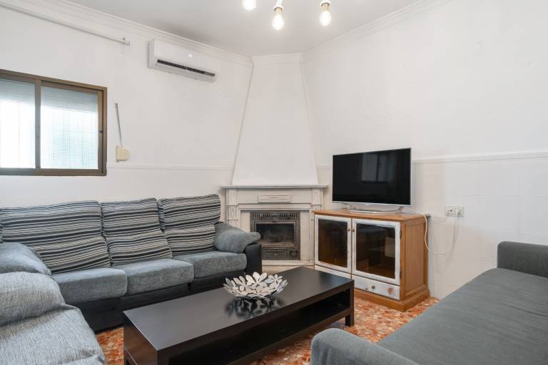 Fully equipped charming chalet with terrace, garden & private pool | Garden view | Pets are welcome — photo 4