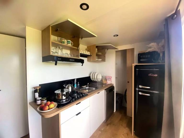 Mobile home with terrace | Next to the beach | Dogs allowed — photo 4