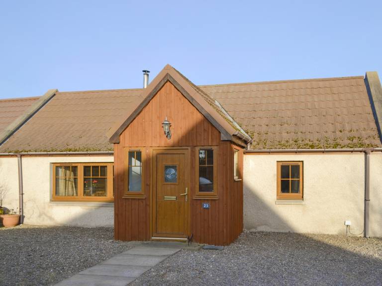 Cottage Buckie