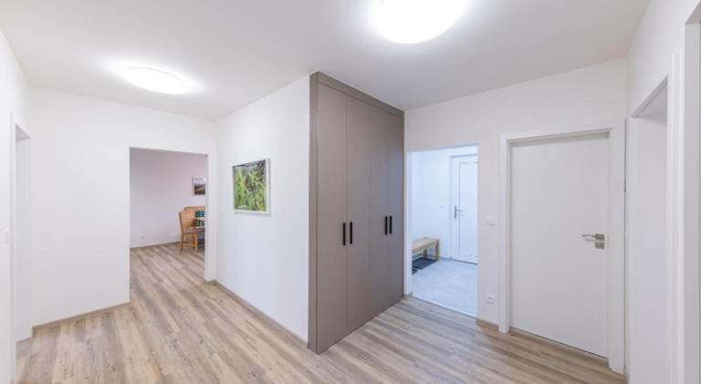 Rental apartment with patio & yard | Dogs allowed — photo 2