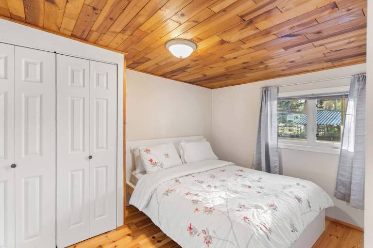 Cabin  Rainbow Falls