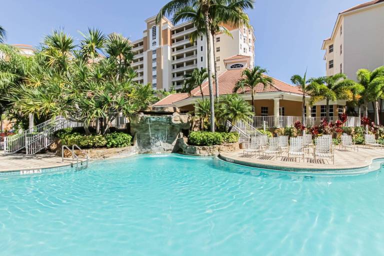 Condo North Naples