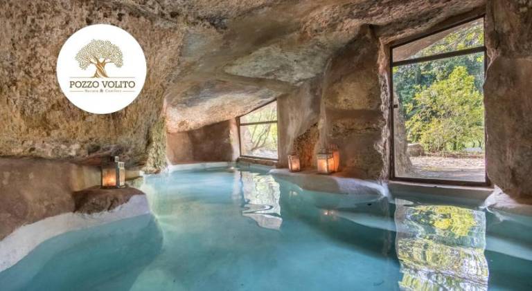 House with pool in Patu