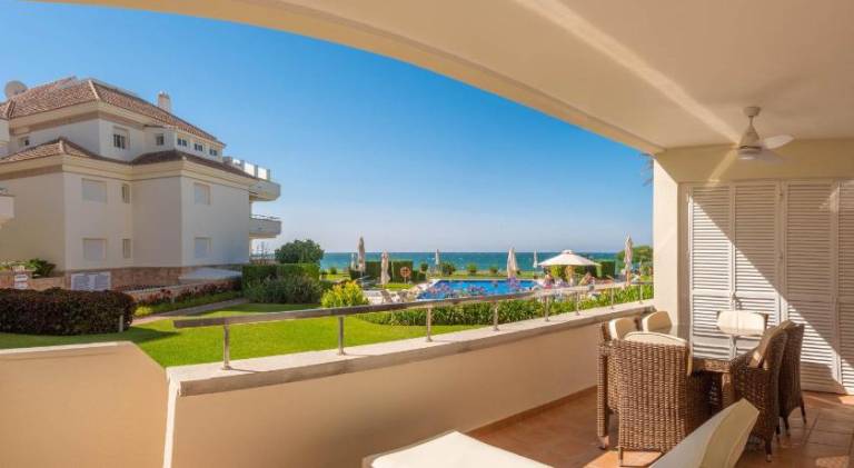 Apt 321 Heaven Beach Apartments Guadalmansa Playa — photo 5