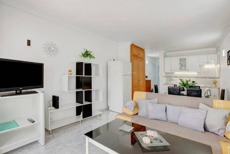 Rental apartment with terrace, pool & fast internet | Garden view | Pet-friendly — photo 3