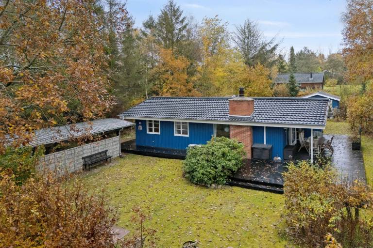 Vacation home with grill, patio & yard — photo 2